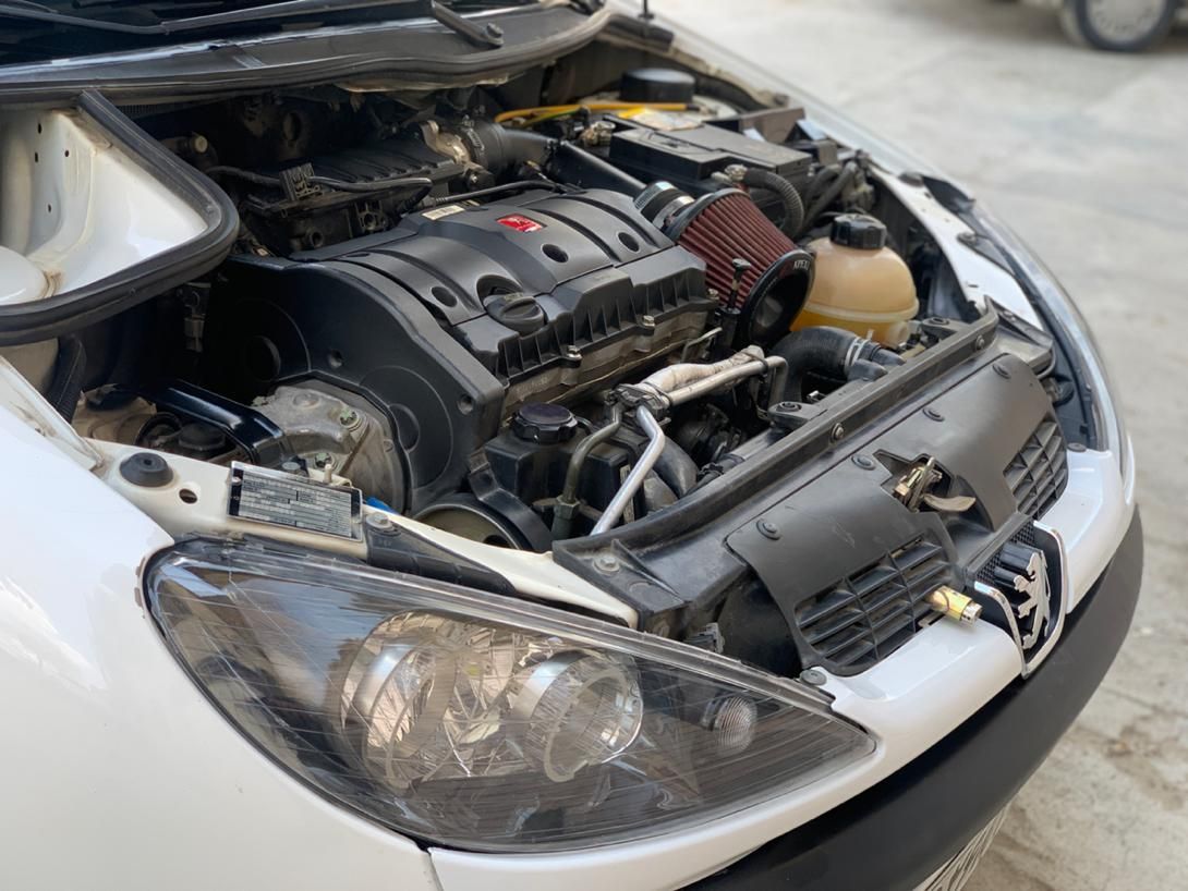 پژو ۲۰۶ صندوق دار v8 - 1394