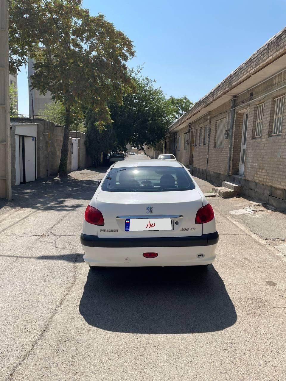 پژو ۲۰۶ صندوق دار v8 - 1390
