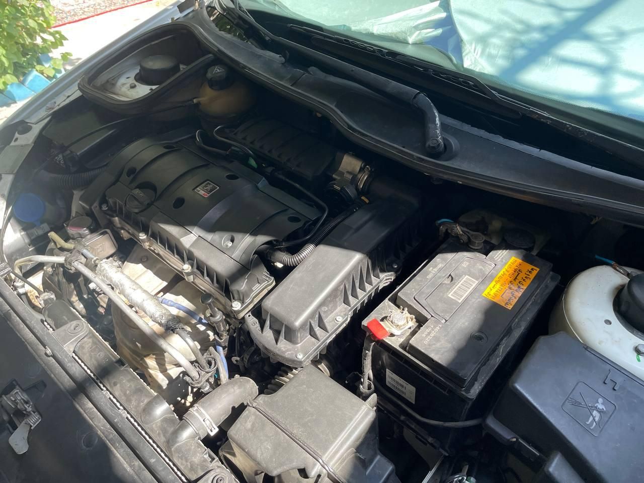 پژو ۲۰۶ صندوق دار v8 - 1390