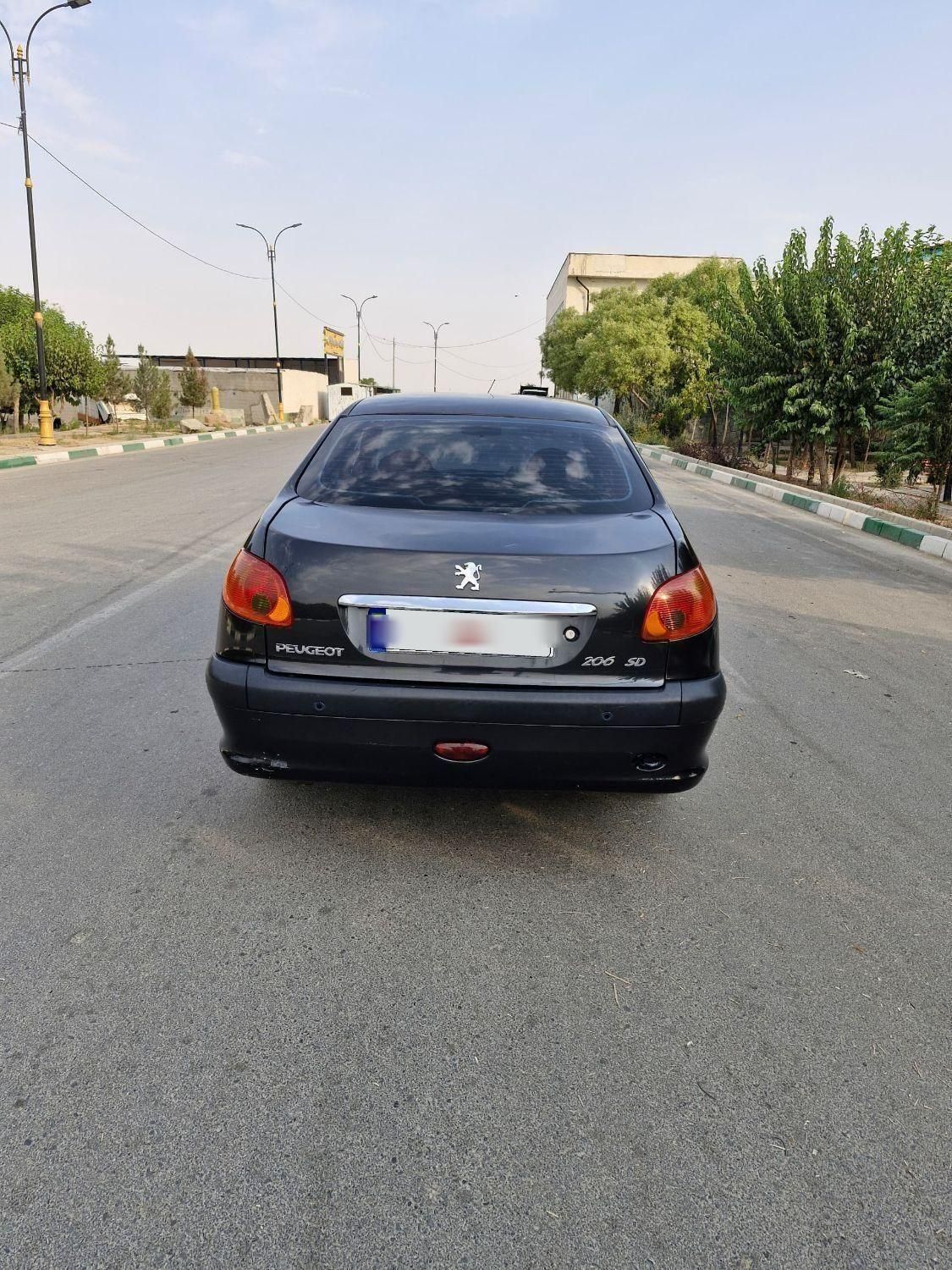 پژو ۲۰۶ صندوق دار v8 - 1393