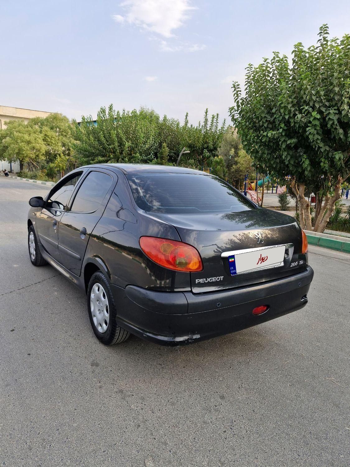 پژو ۲۰۶ صندوق دار v8 - 1393