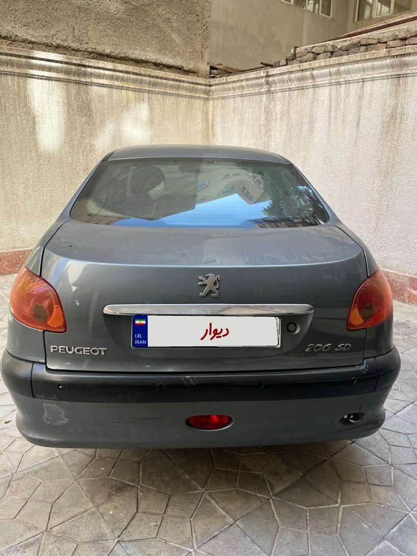 پژو ۲۰۶ صندوق دار v8 - 1389