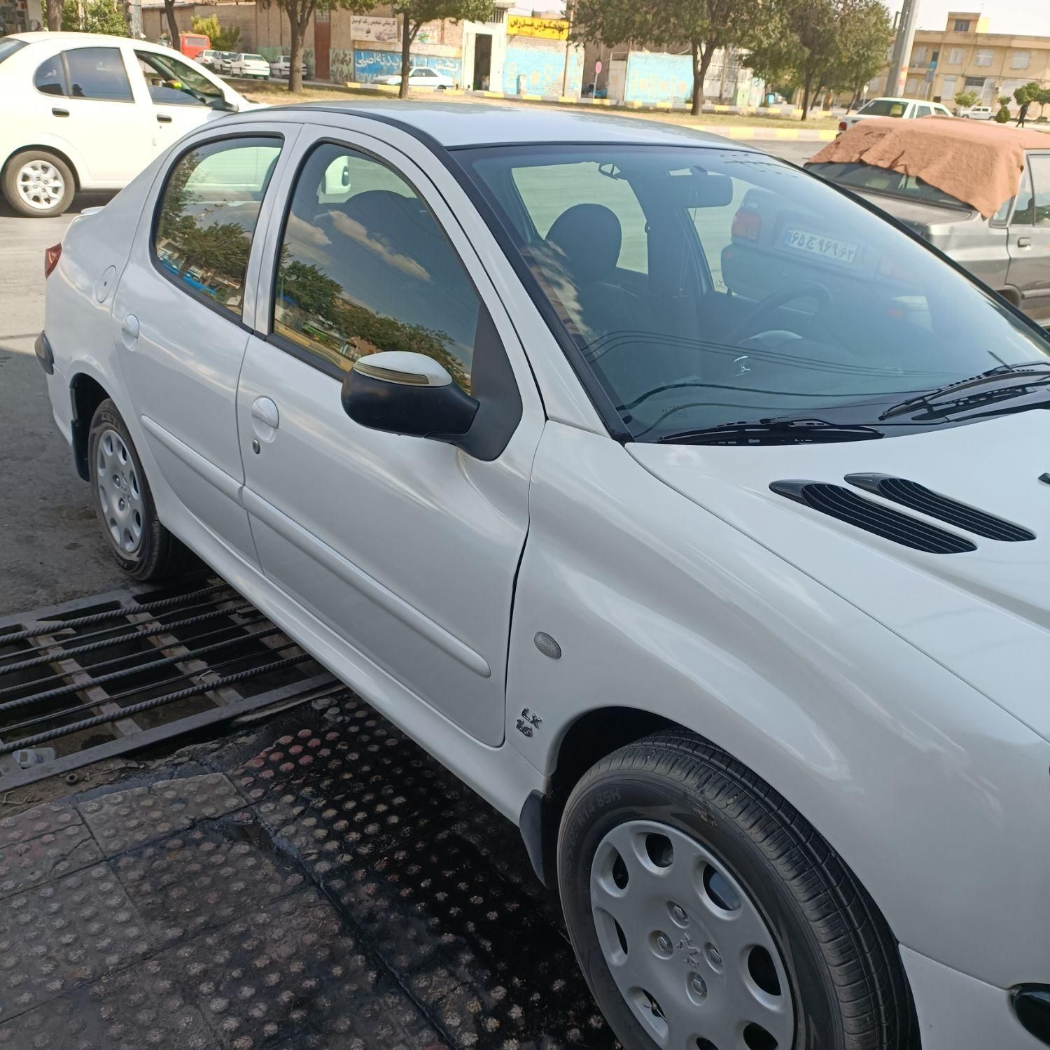 پژو ۲۰۶ صندوق دار v9 - 1387