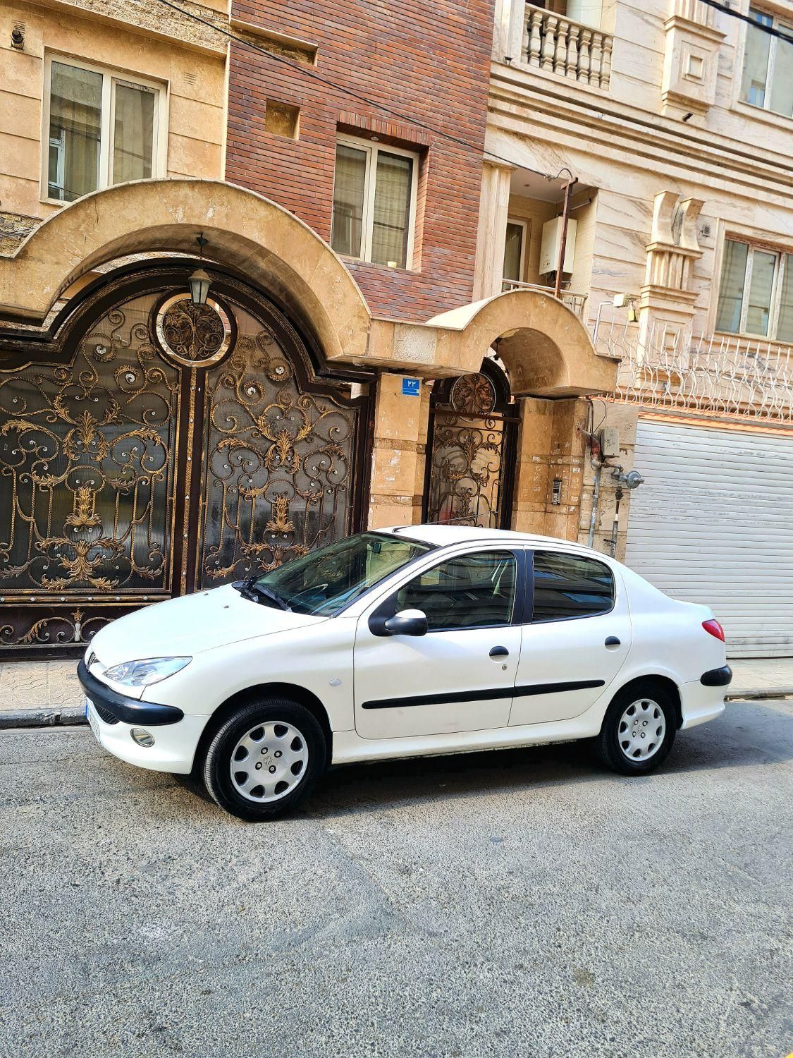 پژو ۲۰۶ صندوق دار v8 - 1391