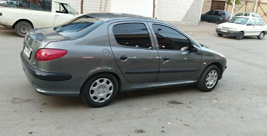 پژو ۲۰۶ صندوق دار v8 - 1394