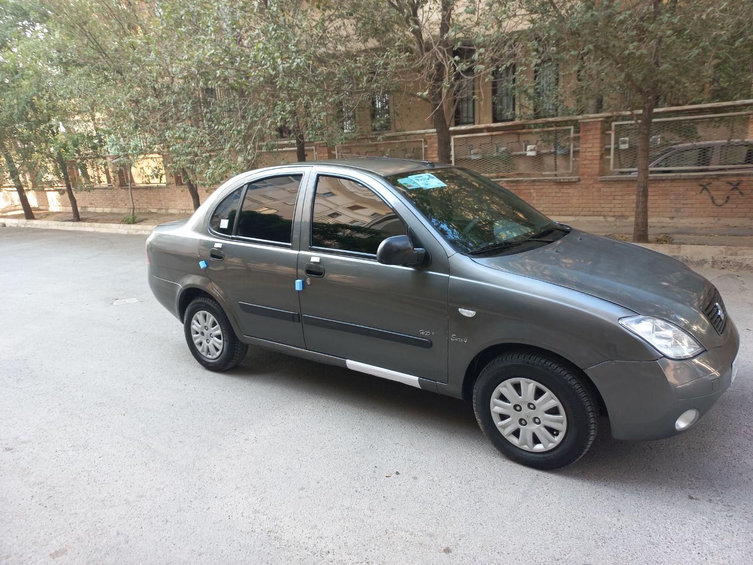 تیبا صندوق دار SX - 1391