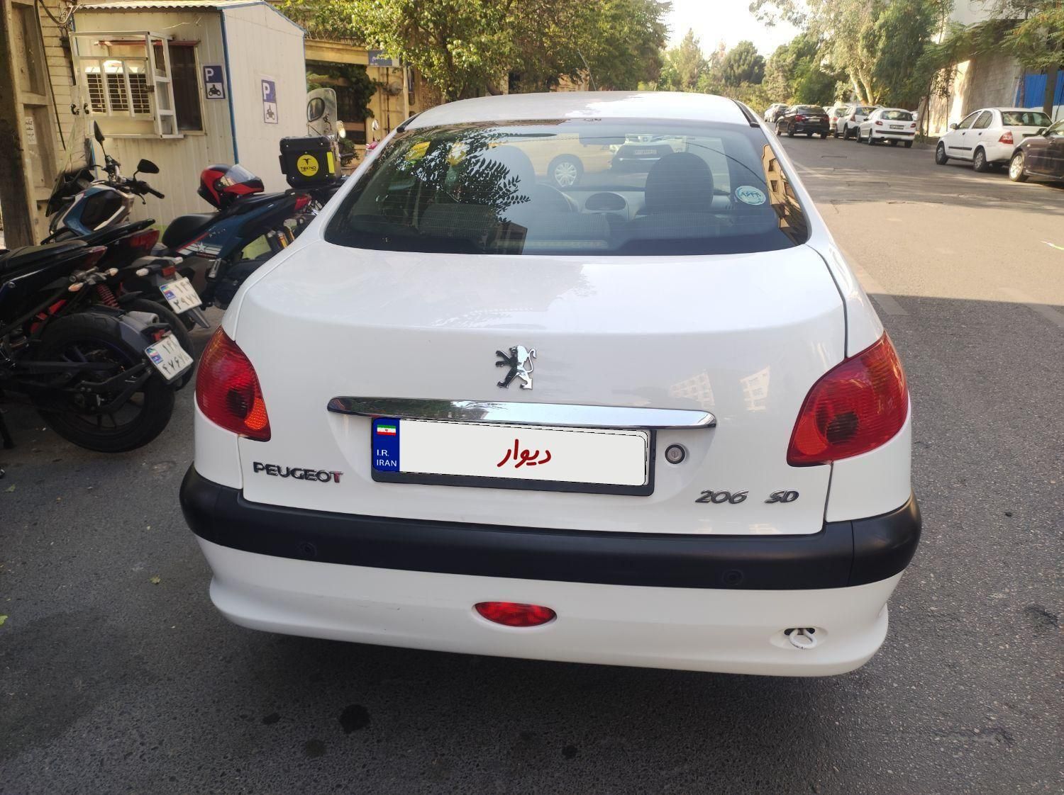 پژو ۲۰۶ صندوق دار v8 - 1394