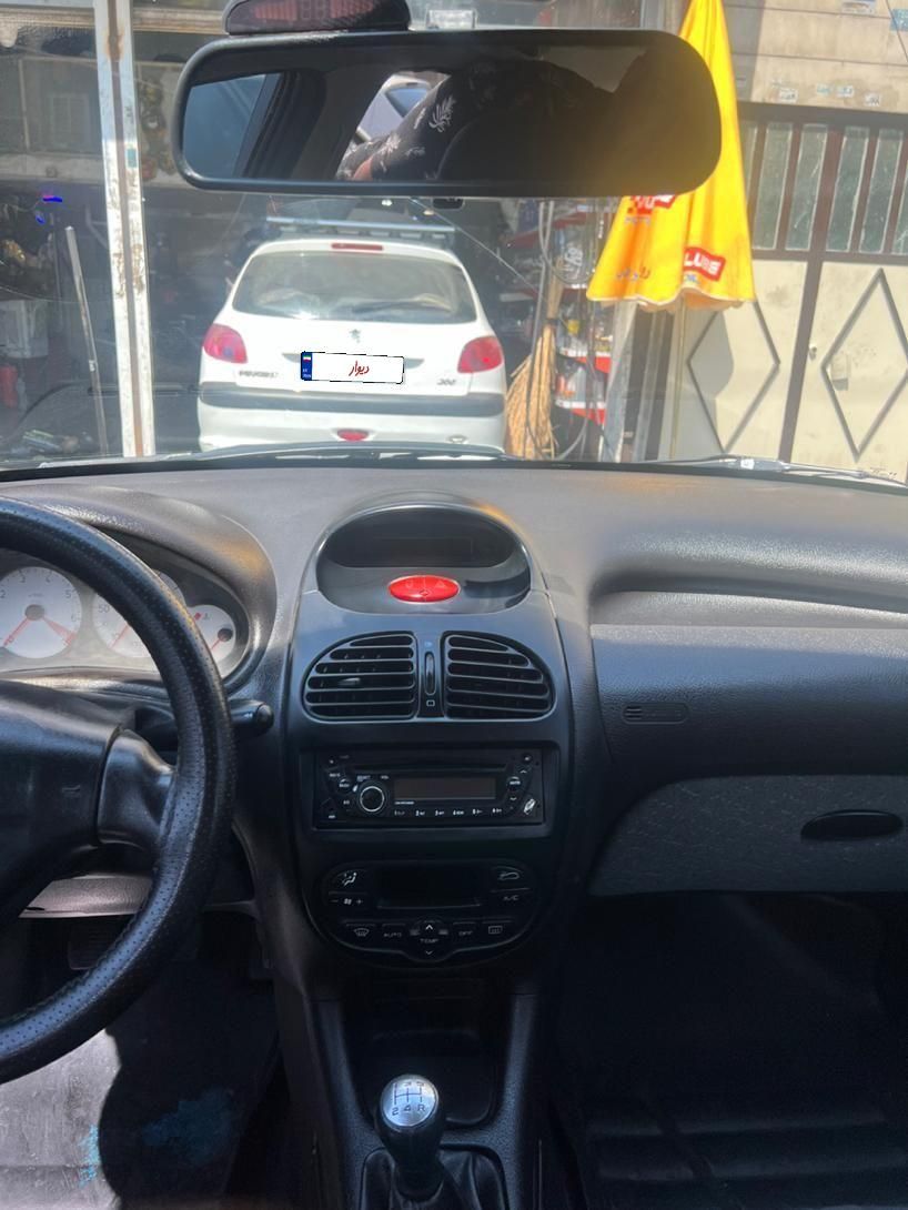 پژو ۲۰۶ صندوق دار v8 - 1390
