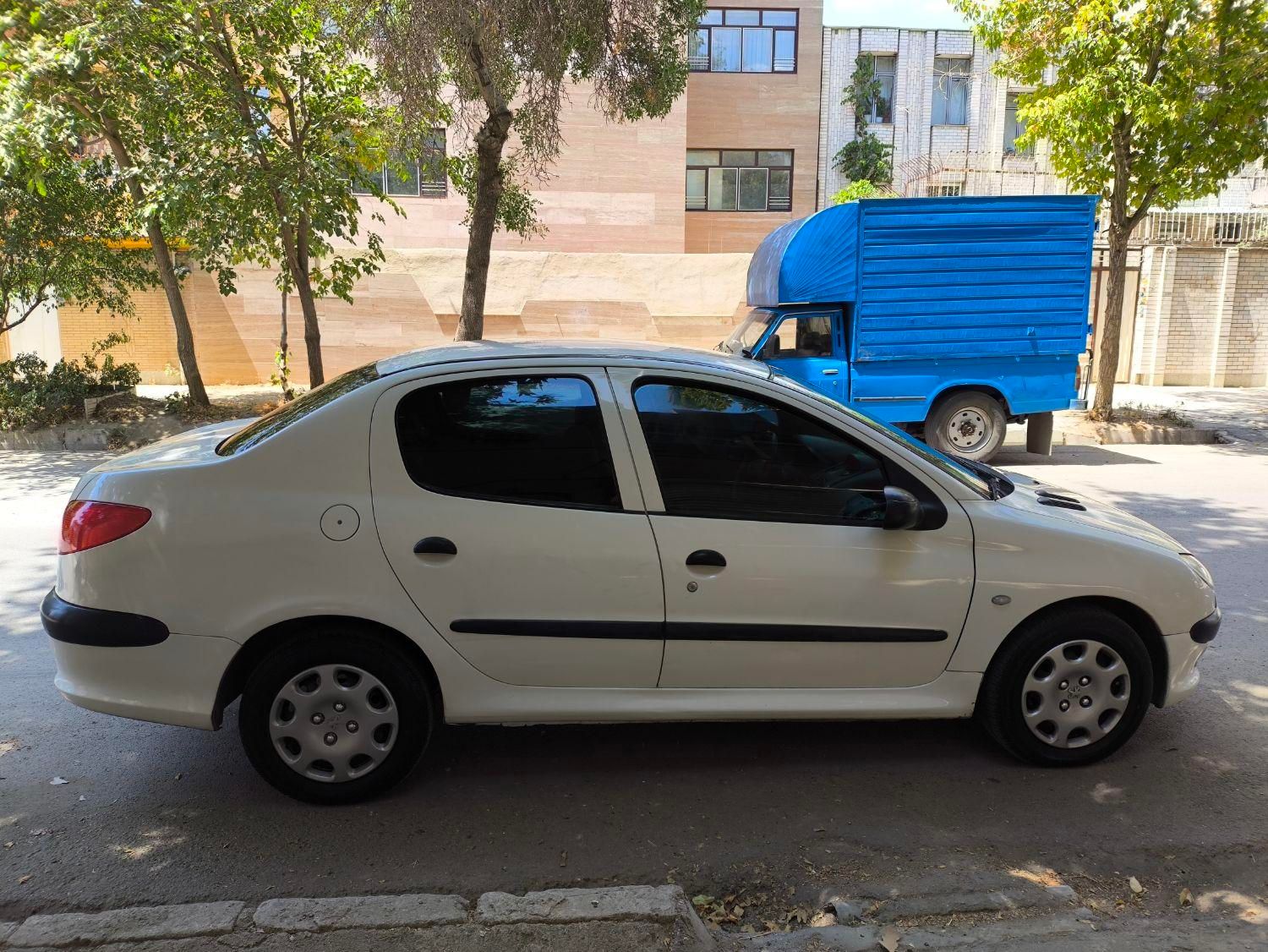 پژو ۲۰۶ صندوق دار v20 - 1389