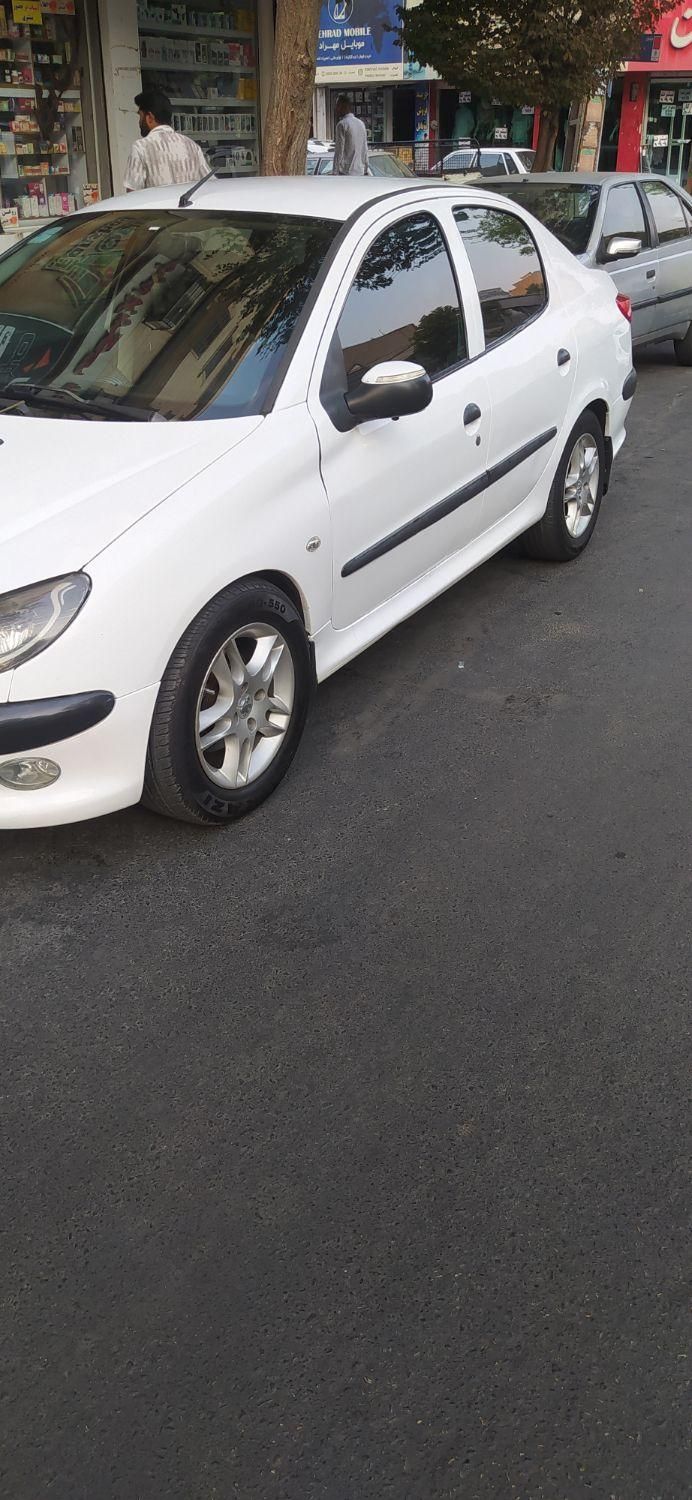 پژو ۲۰۶ صندوق دار v8 - 1393