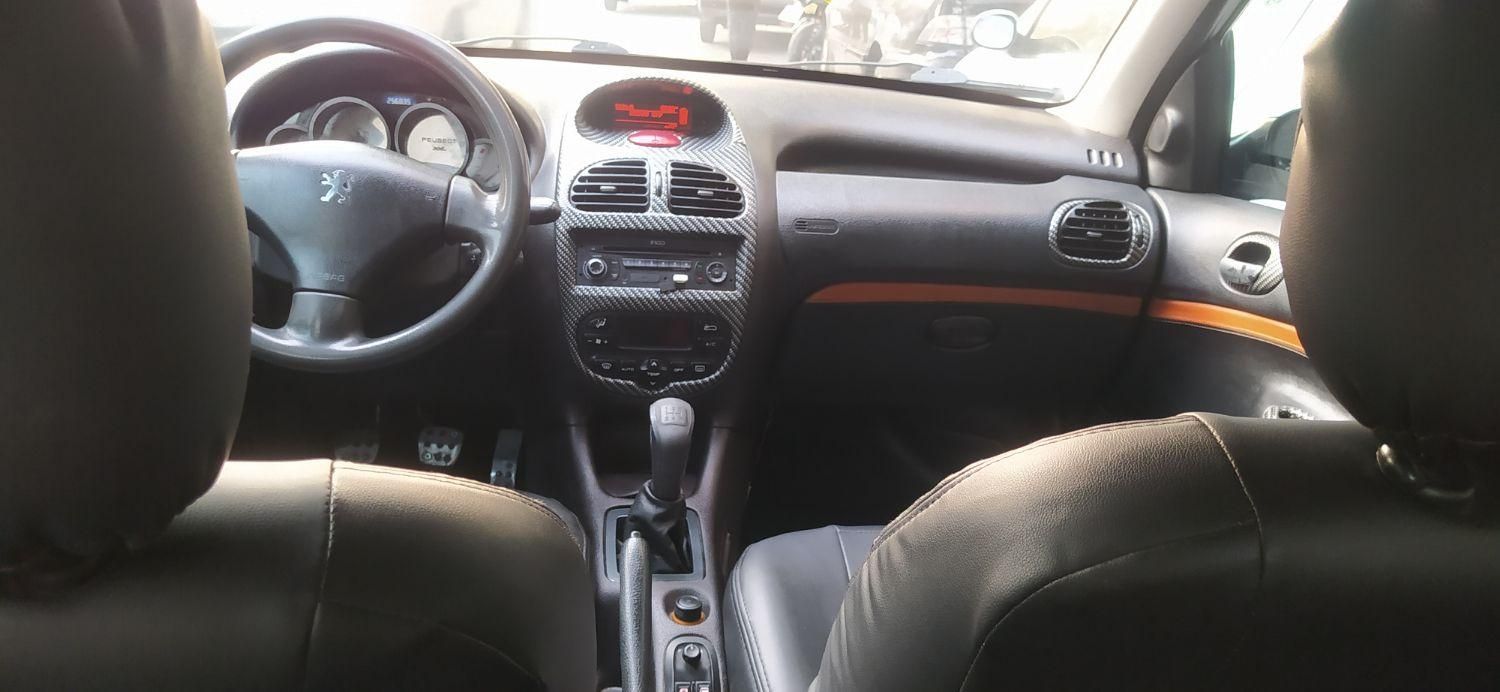 پژو ۲۰۶ صندوق دار v8 - 1393
