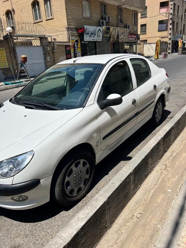پژو ۲۰۶ صندوق دار v8 - 1398