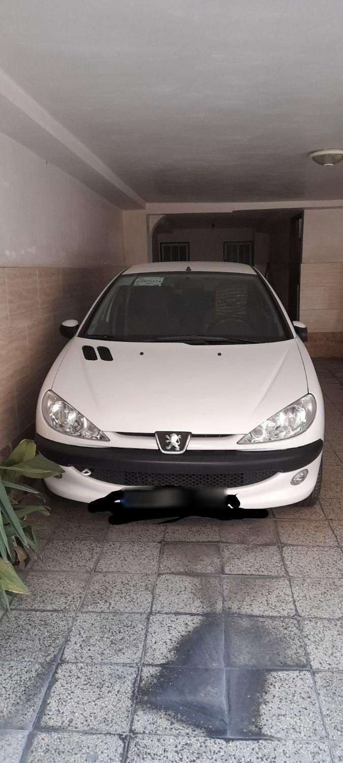 پژو ۲۰۶ صندوق دار v8 - 1398