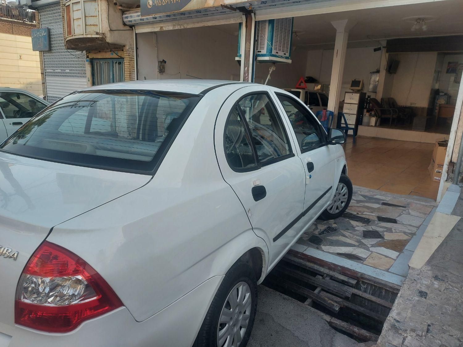 تیبا صندوق دار SX - 1395
