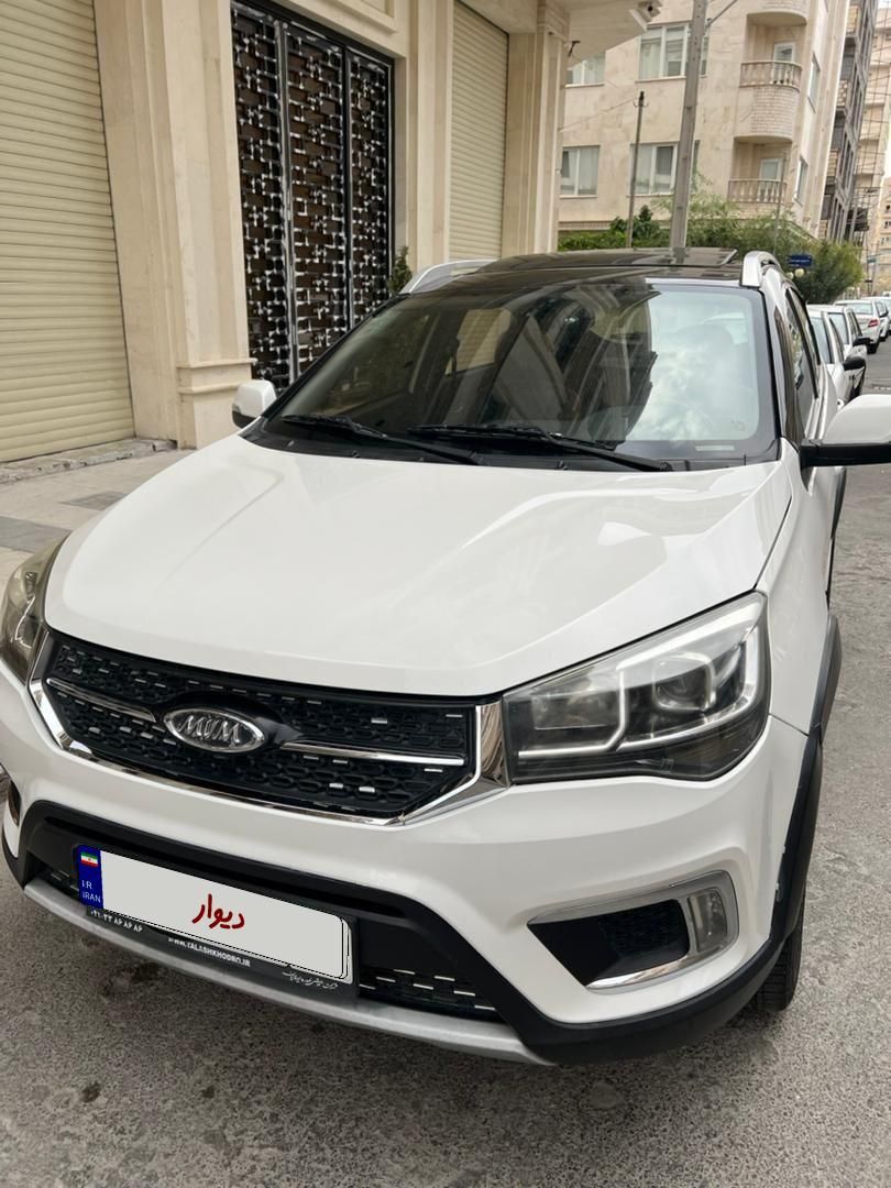 ام وی ام X22 دنده‌ای لاکچری - 1396