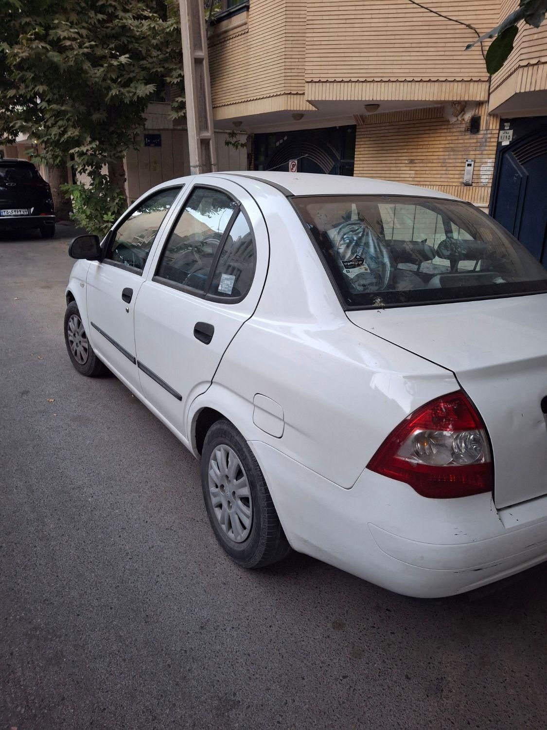تیبا صندوق دار SX - 1400