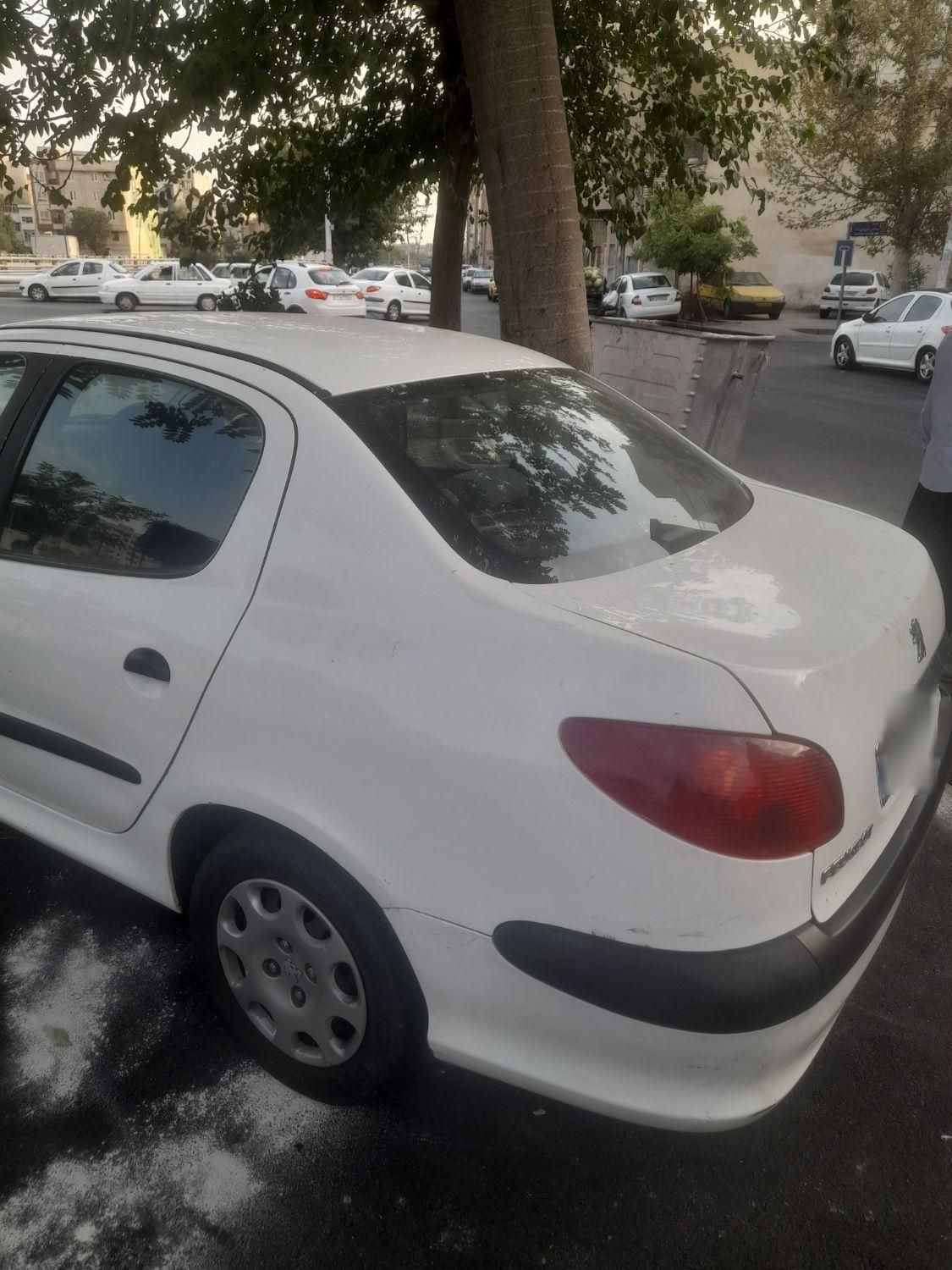 پژو ۲۰۶ صندوق دار v8 - 1389