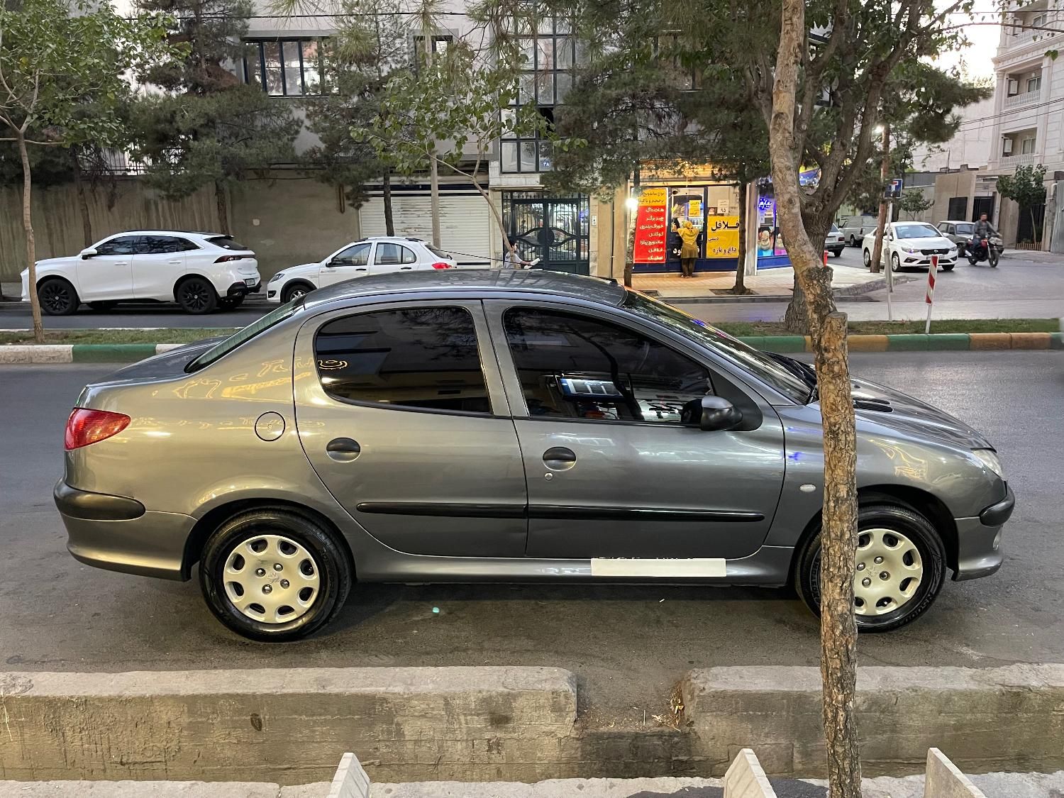 پژو ۲۰۶ صندوق دار v1 - 1386