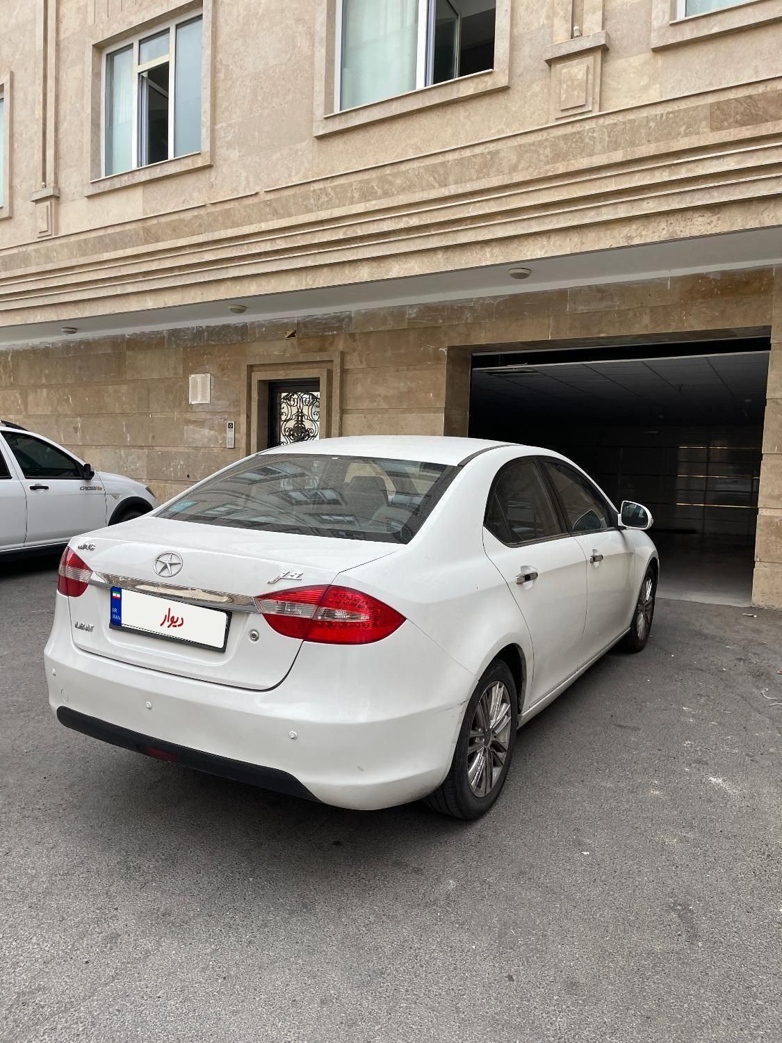 جک J5 اتوماتیک - 1393