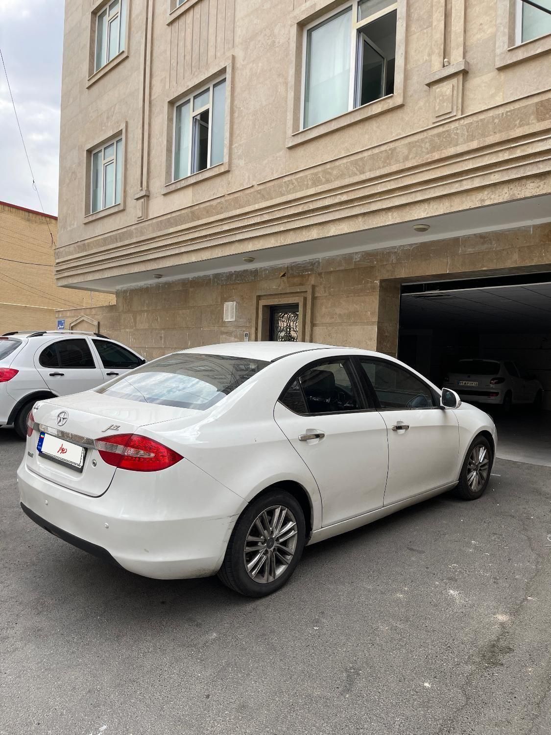خودرو جک، J5 آگهی ann_19836860