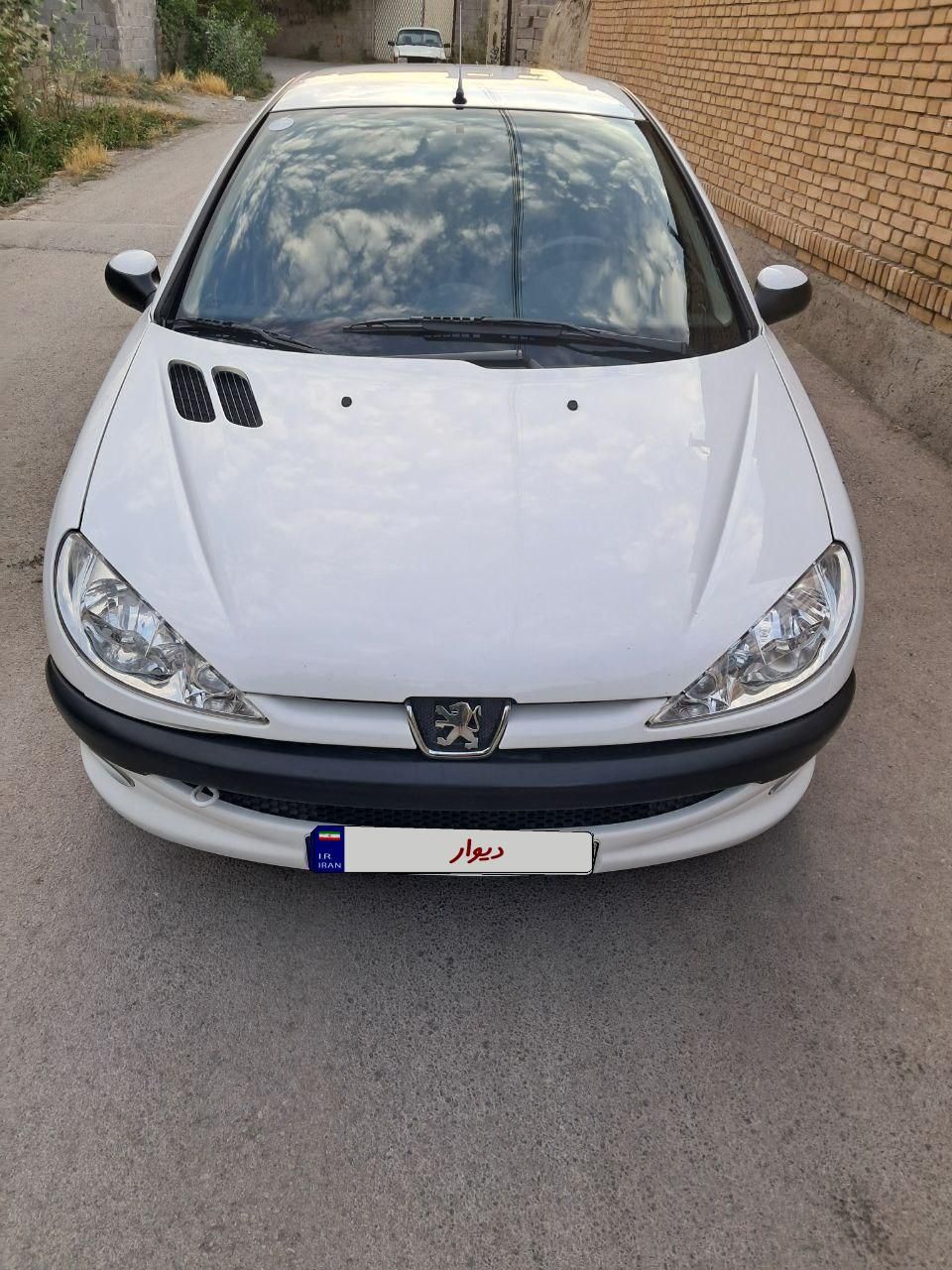 پژو ۲۰۶ صندوق دار v8 - 1397
