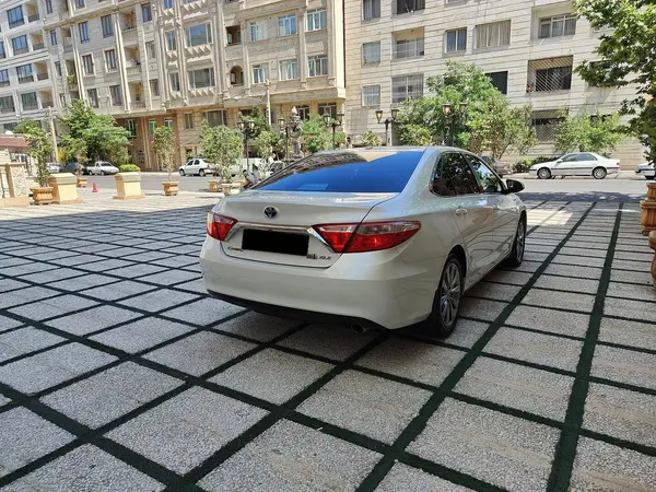 تویوتا کمری XLE - 2016