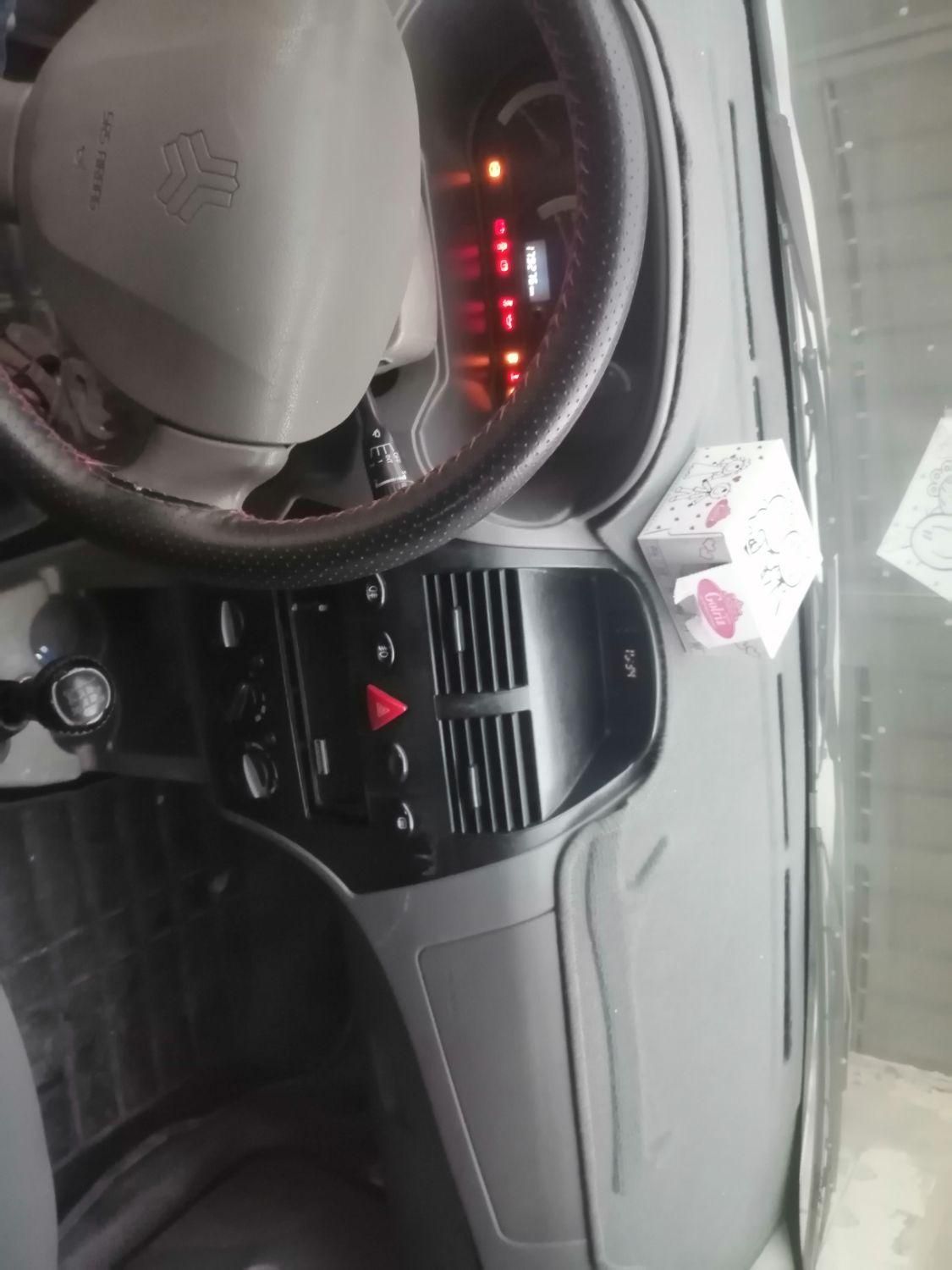 تیبا صندوق دار SX - 1393