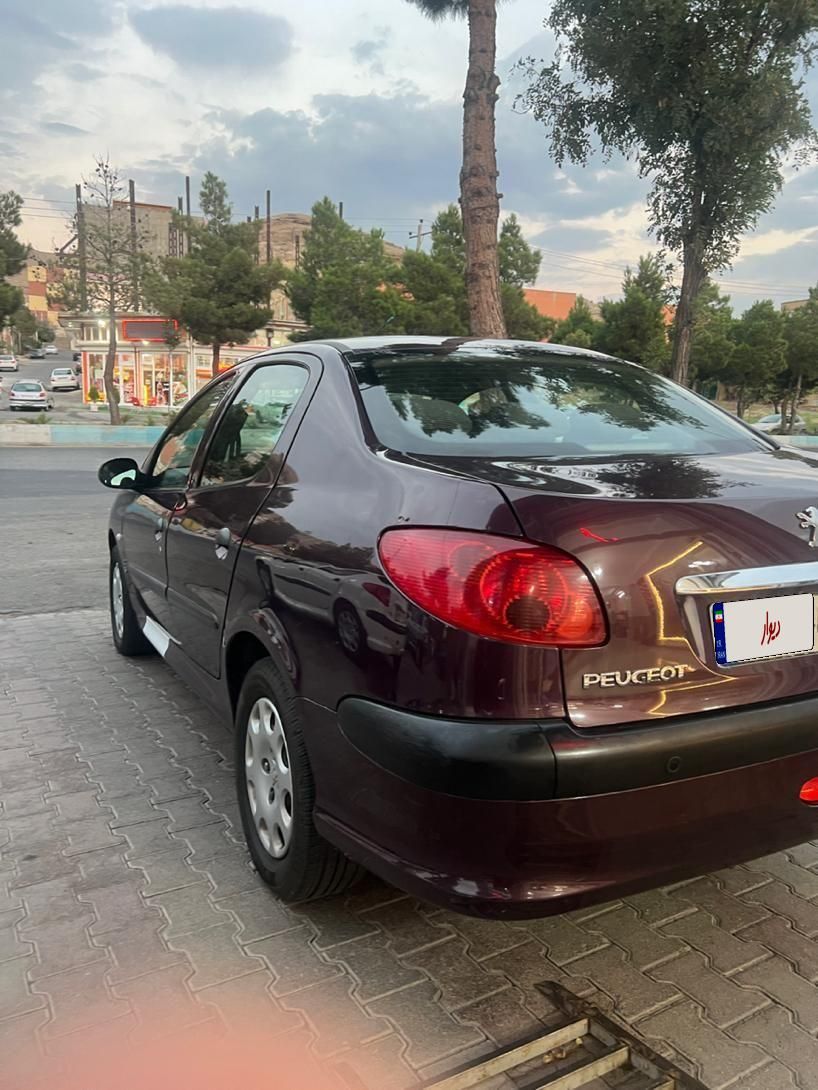 پژو ۲۰۶ صندوق دار v8 - 1395