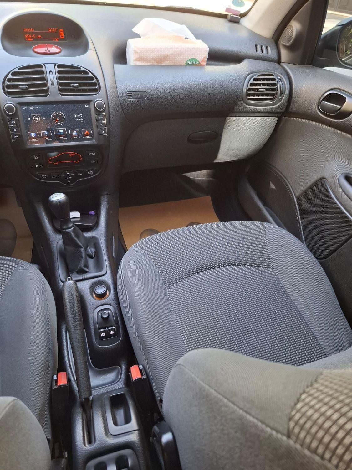 پژو ۲۰۶ صندوق دار v8 - 1396