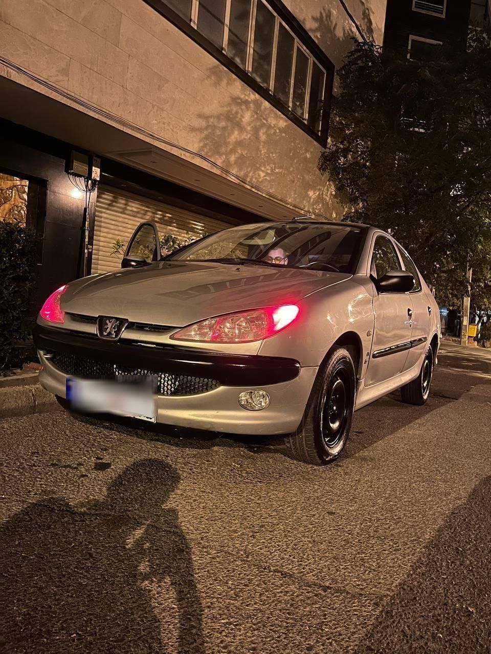 پژو ۲۰۶ صندوق دار v8 - 1394
