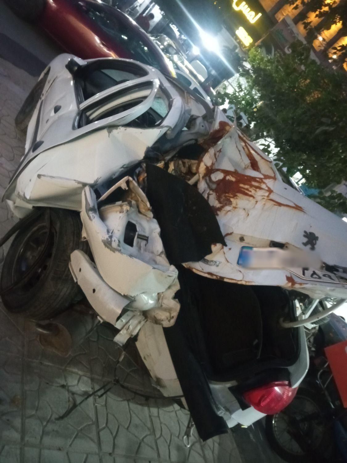 پژو ۲۰۶ صندوق دار v8 - 1394