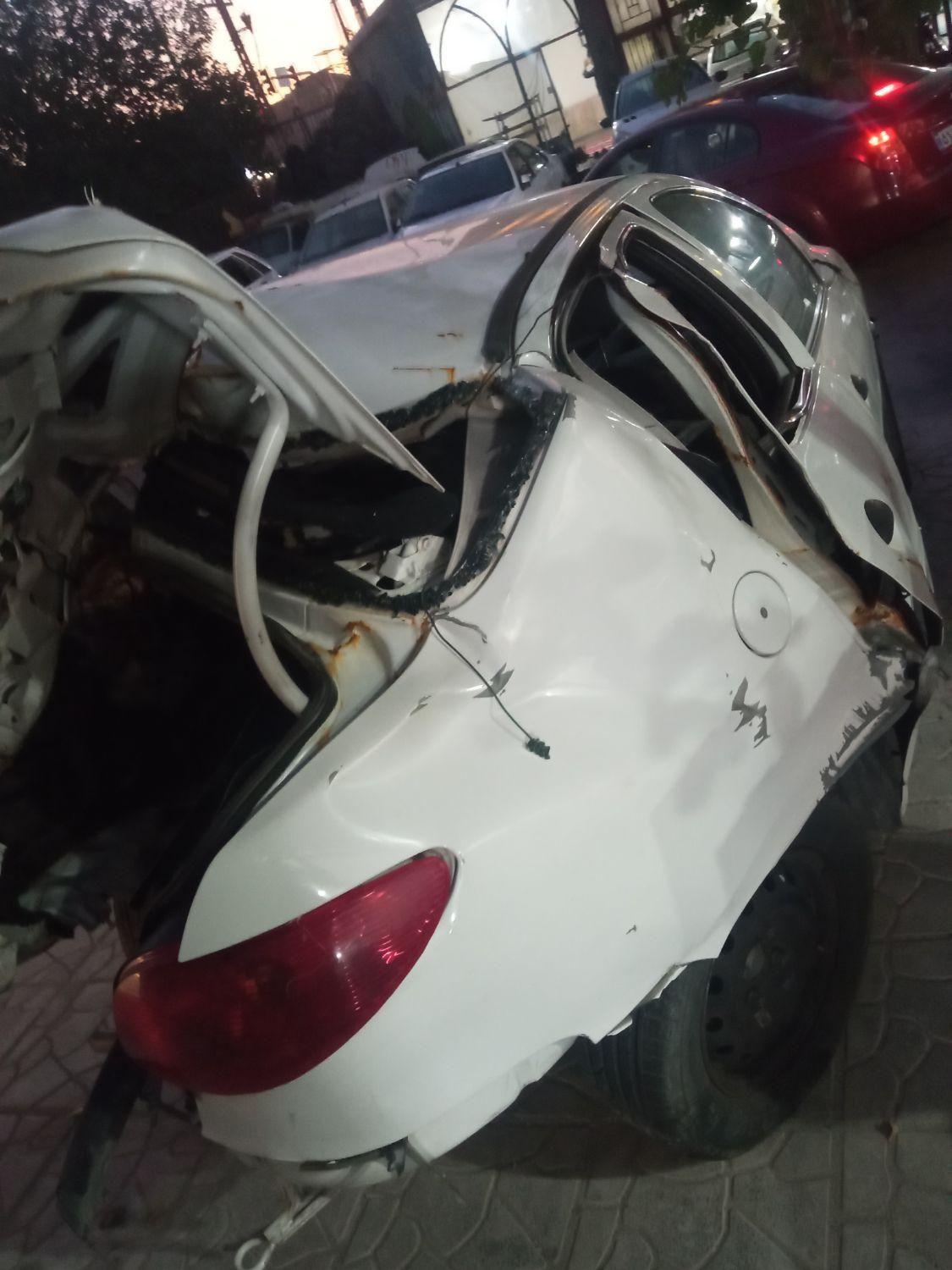 پژو ۲۰۶ صندوق دار v8 - 1394