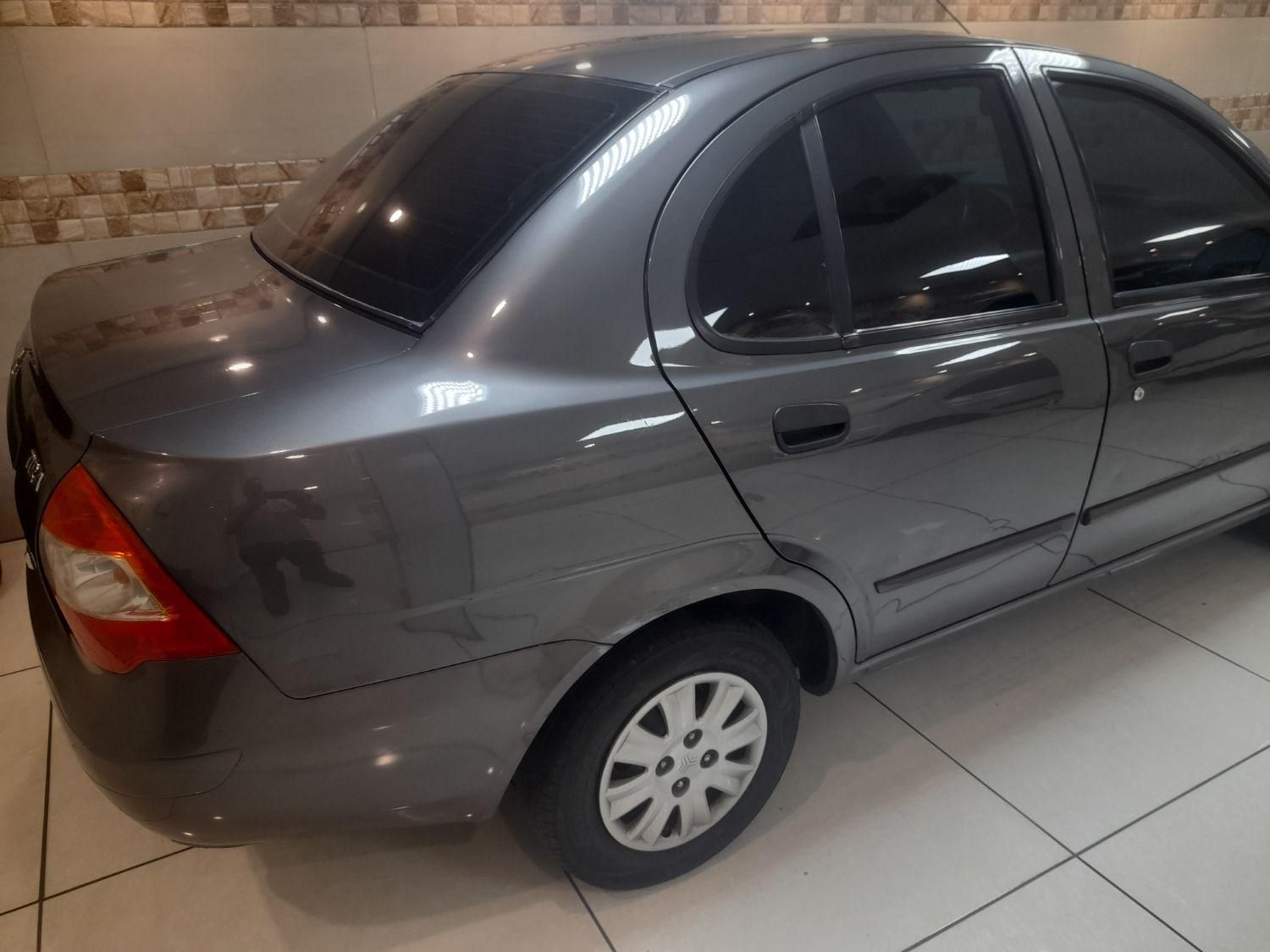 تیبا صندوق دار SX - 1398