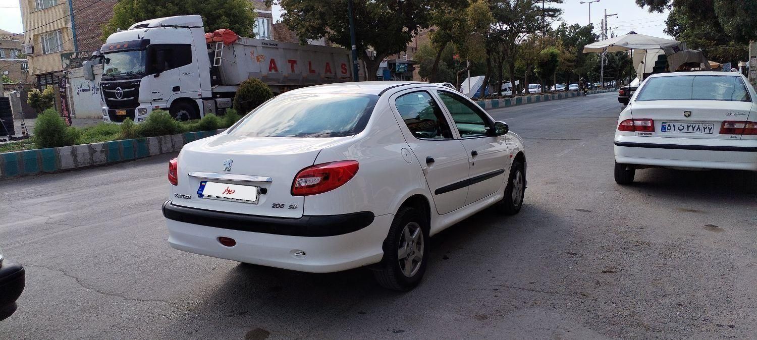 پژو ۲۰۶ صندوق دار v8 - 1393