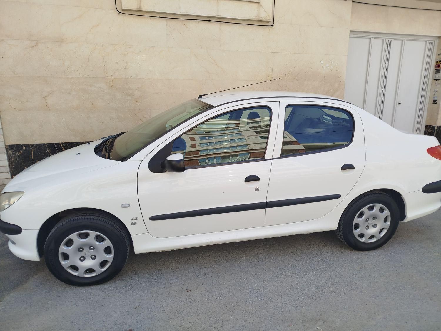 پژو ۲۰۶ صندوق دار v8 - 1393