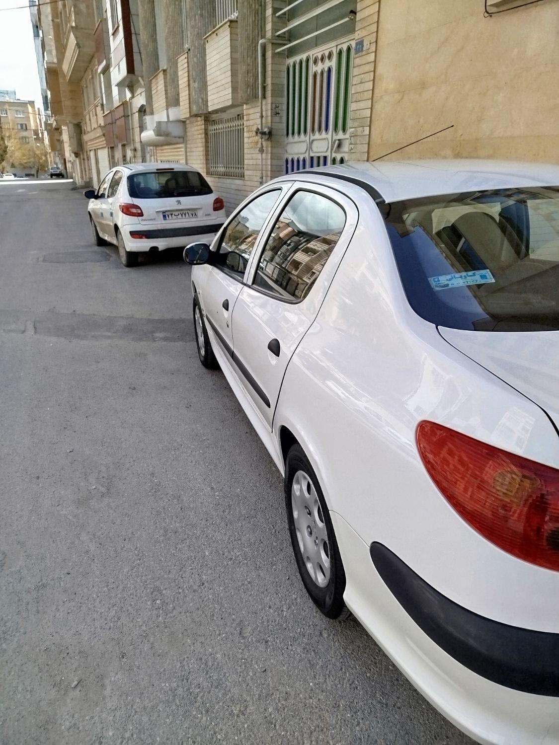 پژو ۲۰۶ صندوق دار v8 - 1393