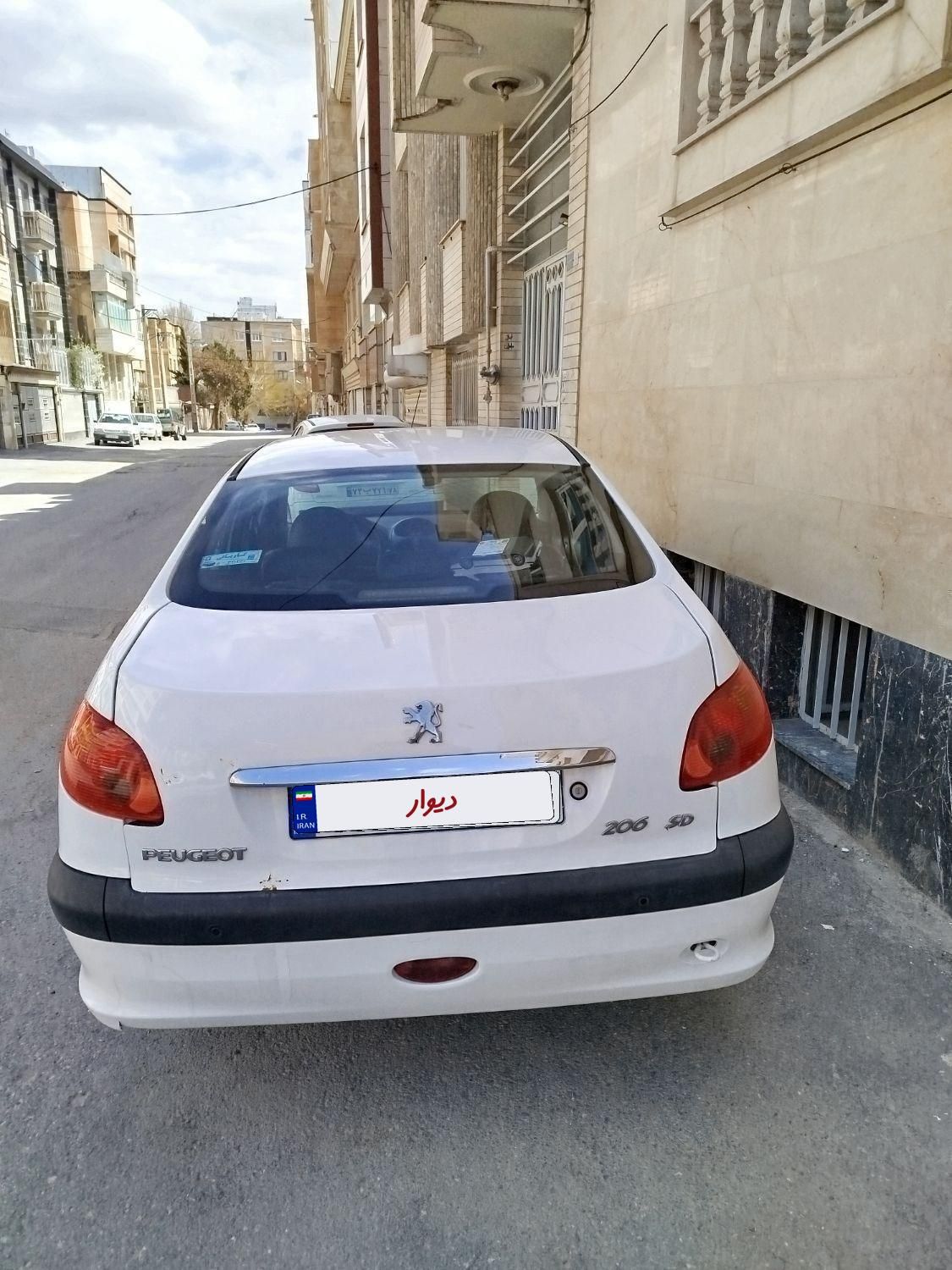 پژو ۲۰۶ صندوق دار v8 - 1393