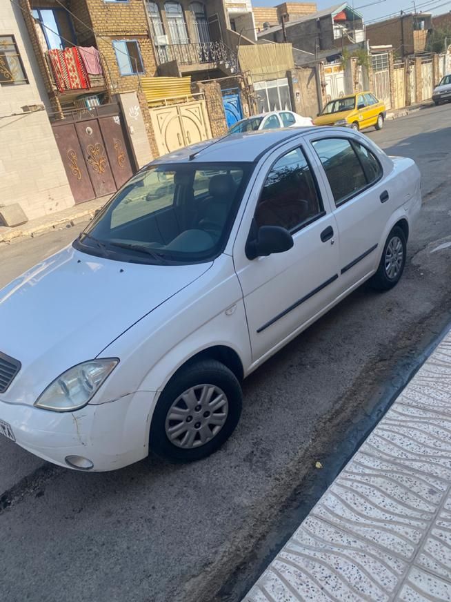 تیبا صندوق دار SX - 1401