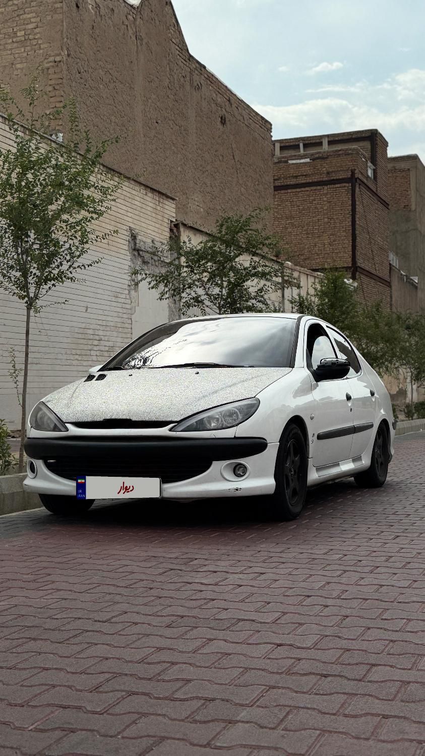 پژو ۲۰۶ صندوق دار v8 - 1393