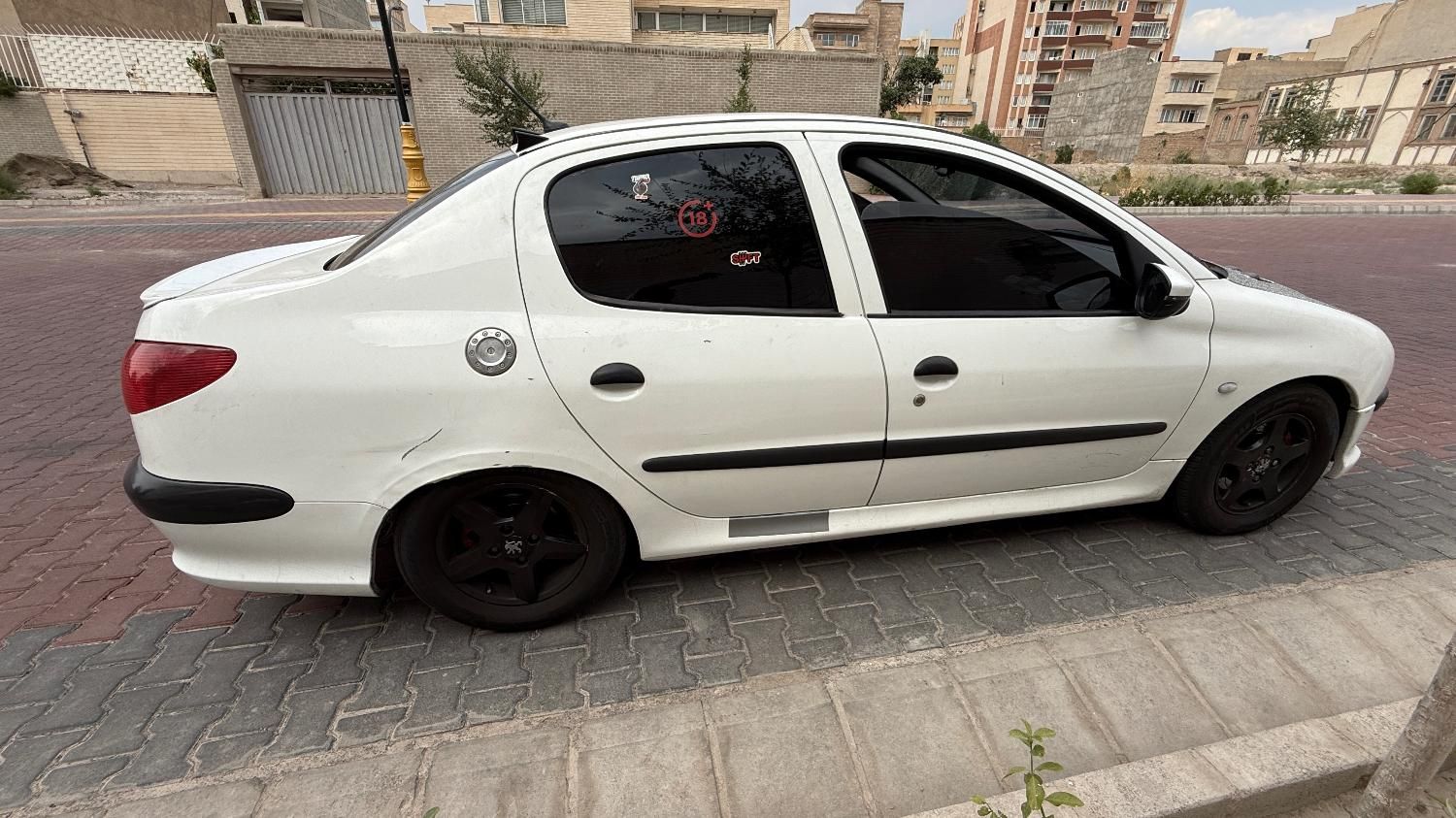 پژو ۲۰۶ صندوق دار v8 - 1393