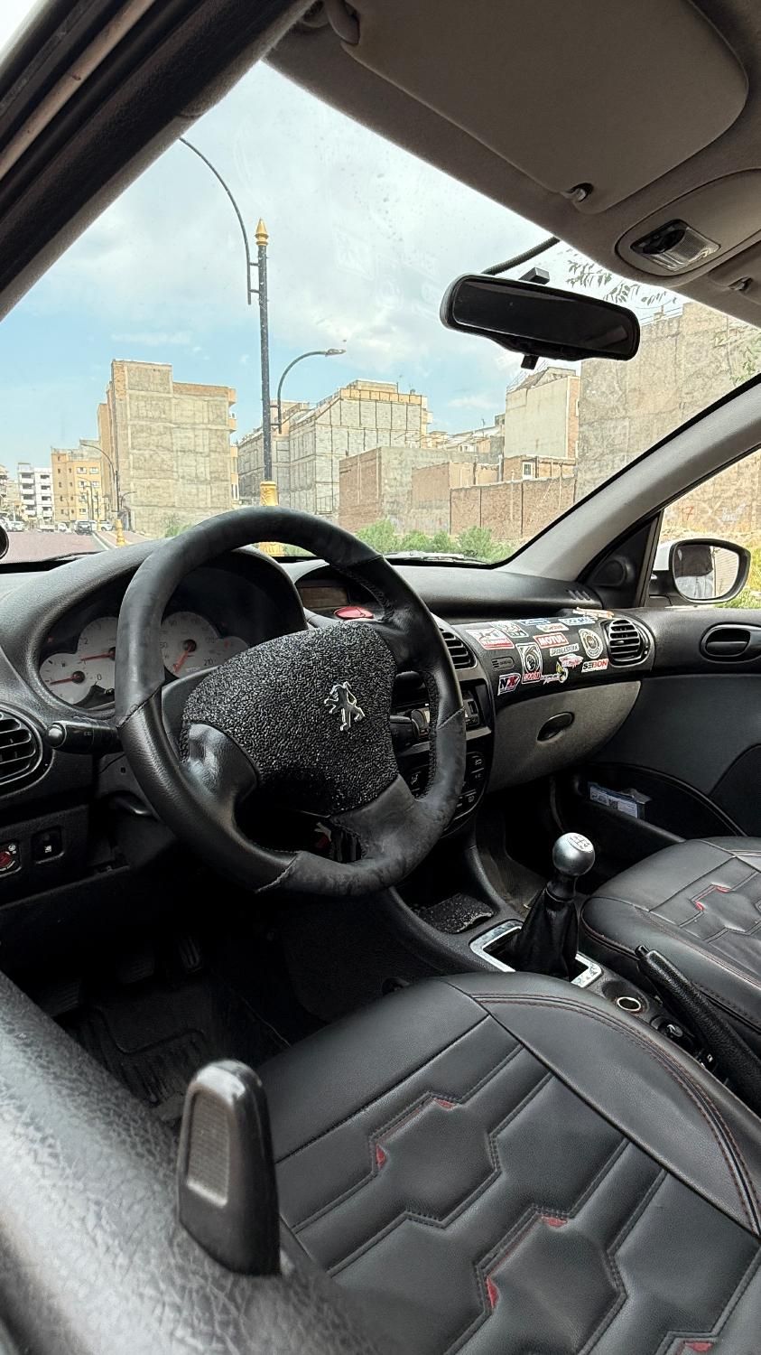 پژو ۲۰۶ صندوق دار v8 - 1393