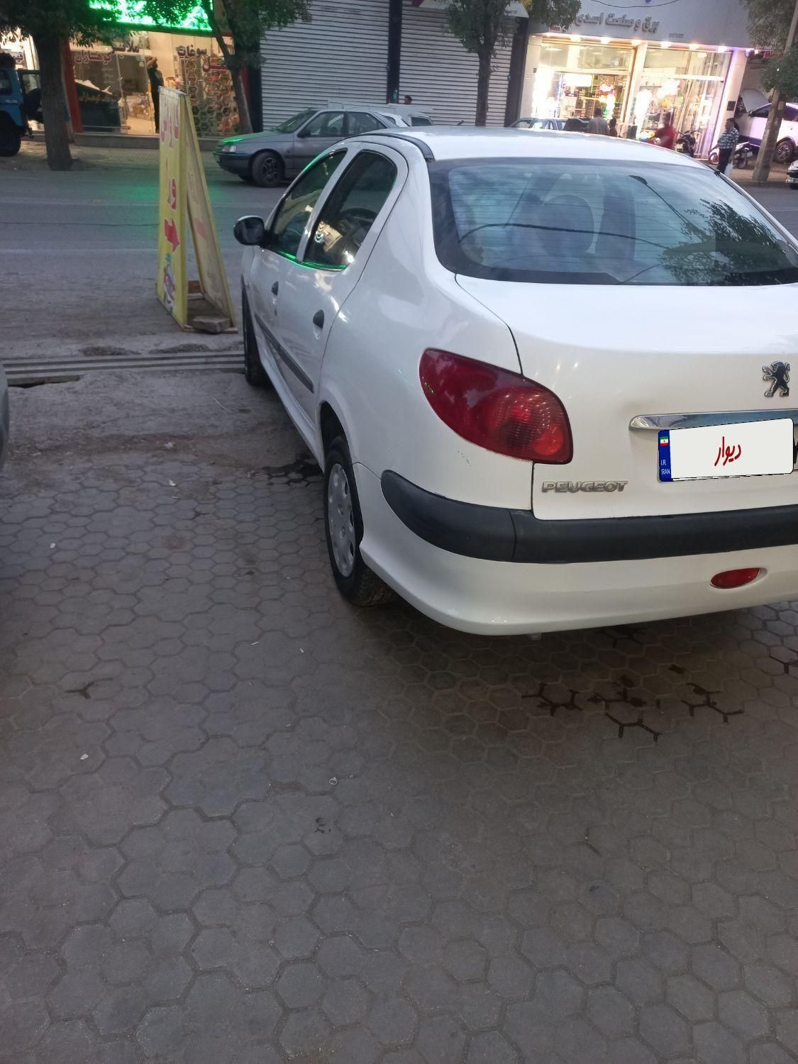 پژو ۲۰۶ صندوق دار v2 - 1390