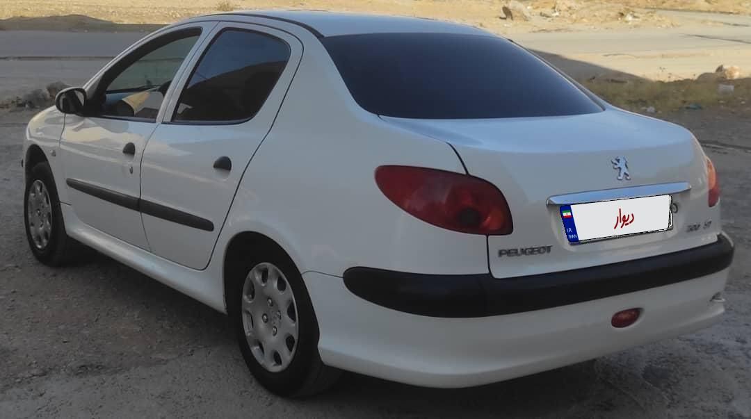 پژو ۲۰۶ صندوق دار v8 - 1395