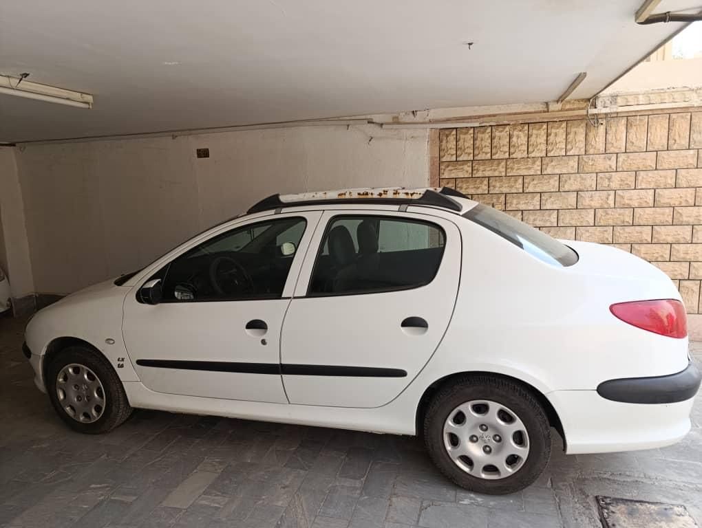 پژو ۲۰۶ صندوق دار v8 - 1394