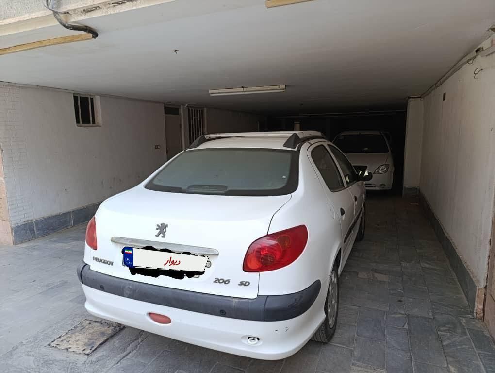 پژو ۲۰۶ صندوق دار v8 - 1394