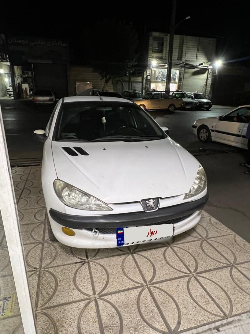 پژو ۲۰۶ صندوق دار v8 - 1392