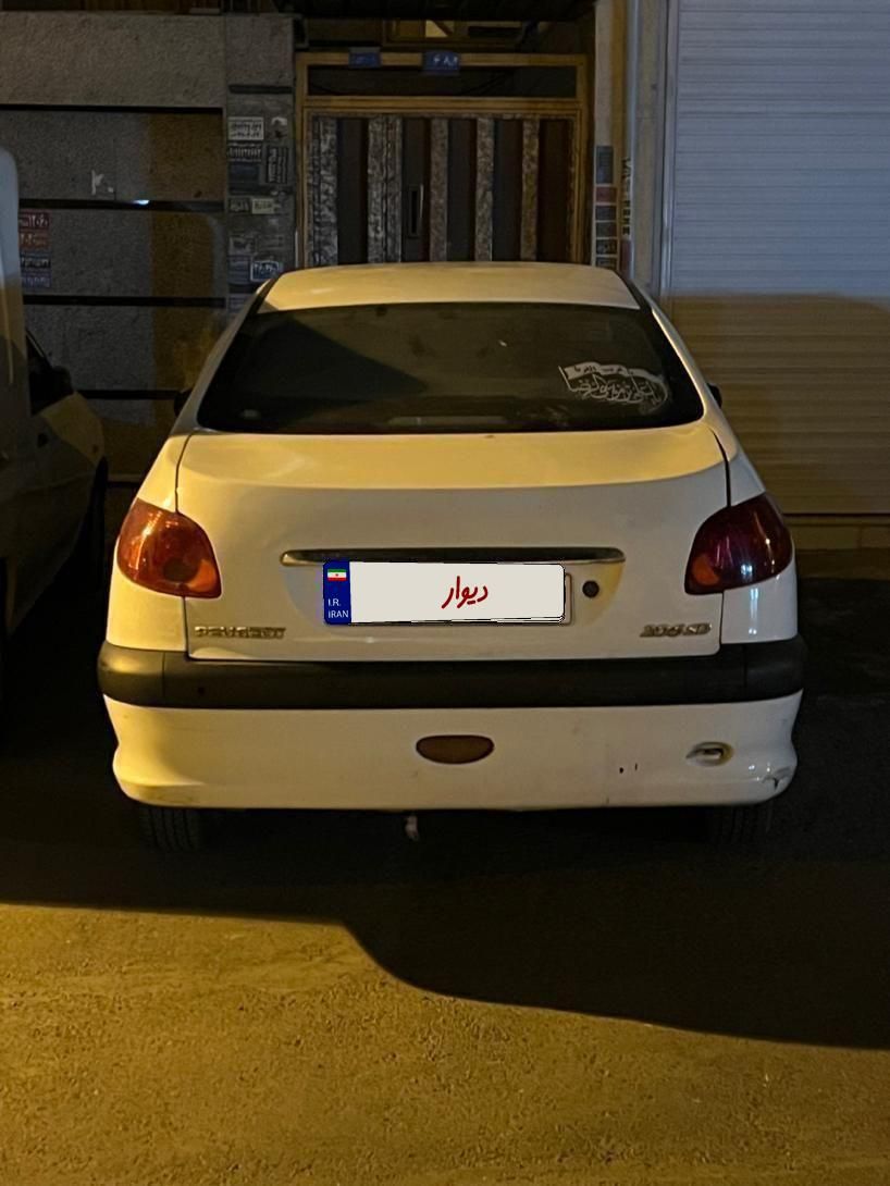 پژو ۲۰۶ صندوق دار v8 - 1392