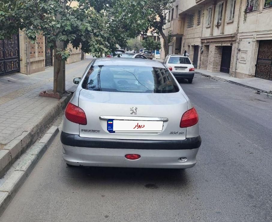 پژو ۲۰۶ صندوق دار v8 - 1386