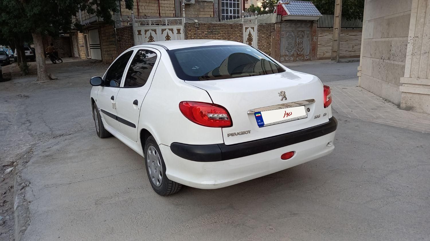 پژو ۲۰۶ صندوق دار v8 - 1397