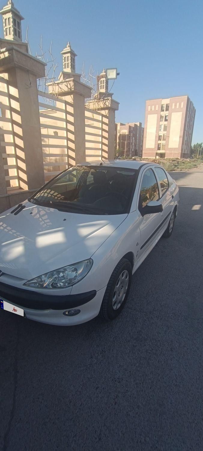 پژو ۲۰۶ صندوق دار v8 - 1399